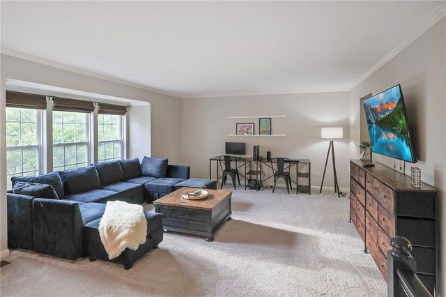 675 Village Green Boulevard East, Adams Twp, PA 16046