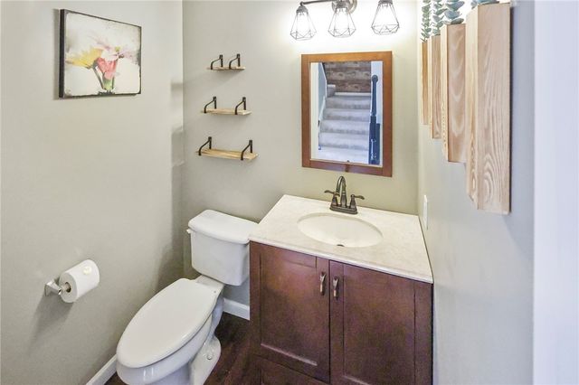 675 Village Green Boulevard East, Adams Twp, PA 16046