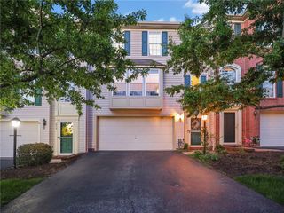 675 Village Green Boulevard East, Adams Twp, PA 16046