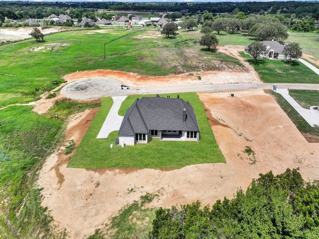 305 Wrangler Court, Weatherford, TX 76088