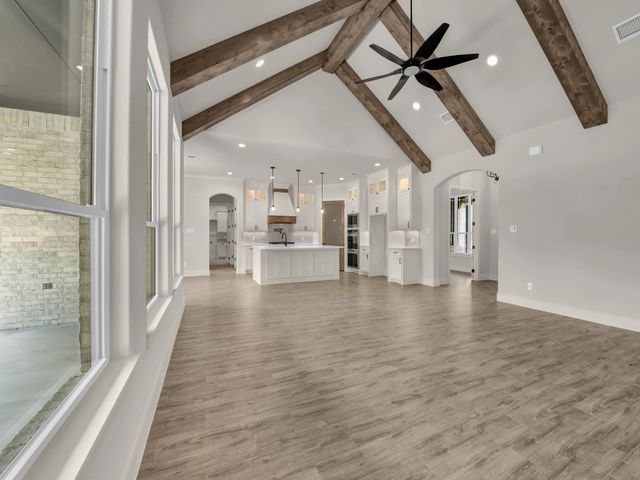 305 Wrangler Court, Weatherford, TX 76088