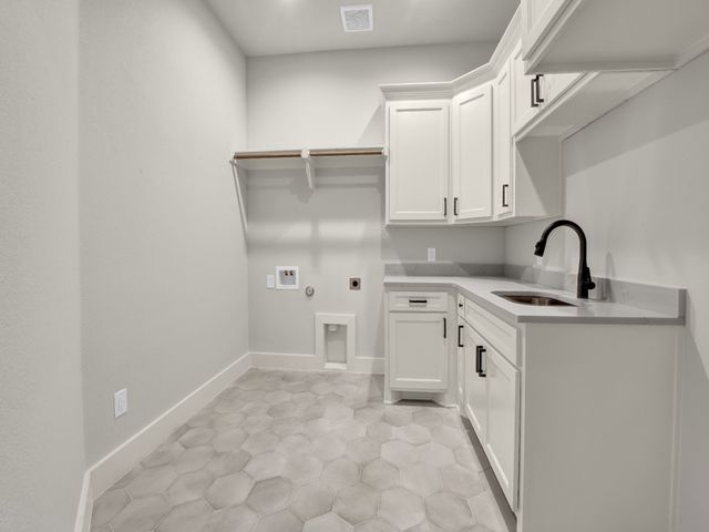 305 Wrangler Court, Weatherford, TX 76088