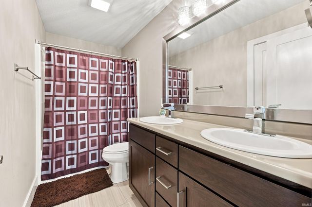 16249 Gemma Pass, Huntertown, IN 46748