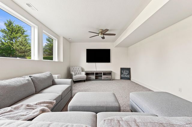 16249 Gemma Pass, Huntertown, IN 46748