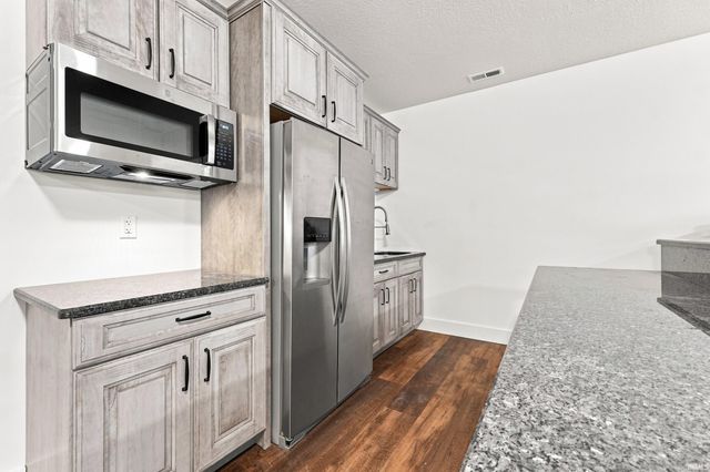 16249 Gemma Pass, Huntertown, IN 46748