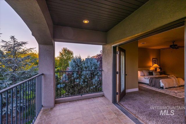 1479 W Oakhampton Dr, Eagle, ID 83616