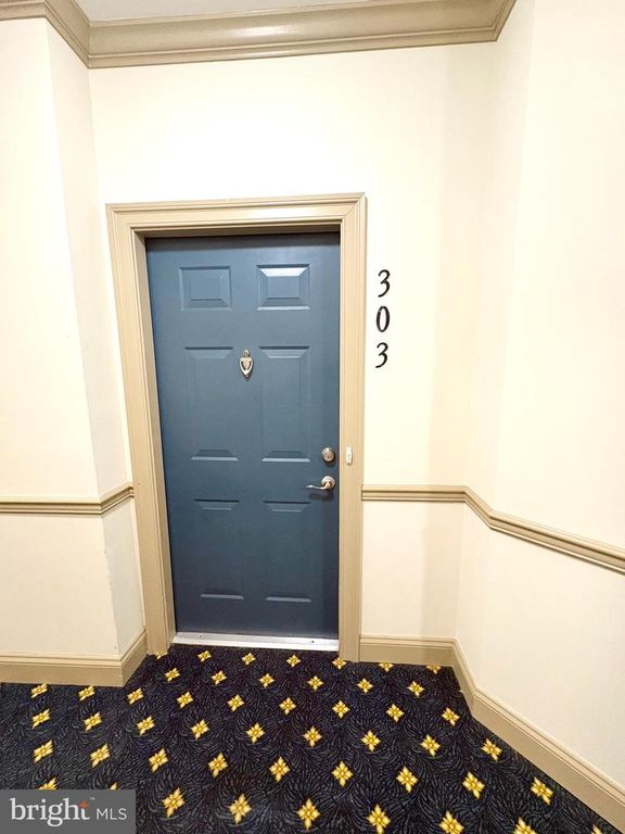 Image 1 of property listing at 8603 WINTERGREEN CT #303, Odenton, MD 21113