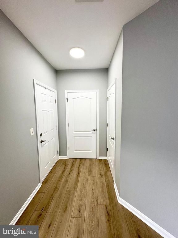 Image 17 of property listing at 8603 WINTERGREEN CT #303, Odenton, MD 21113