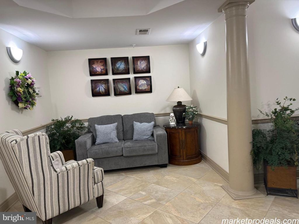 Image 41 of property listing at 8603 WINTERGREEN CT #303, Odenton, MD 21113