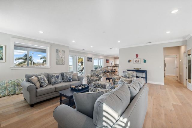 727 KEY ROYALE DRIVE, Holmes Beach, FL 34217