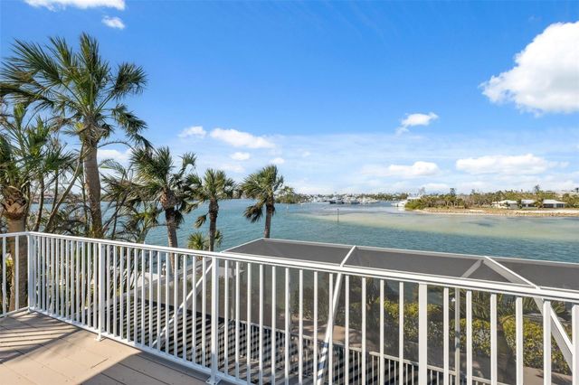 727 KEY ROYALE DRIVE, Holmes Beach, FL 34217