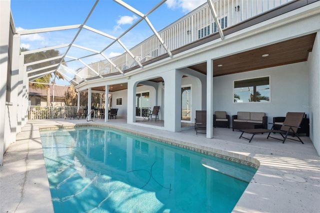727 KEY ROYALE DRIVE, Holmes Beach, FL 34217
