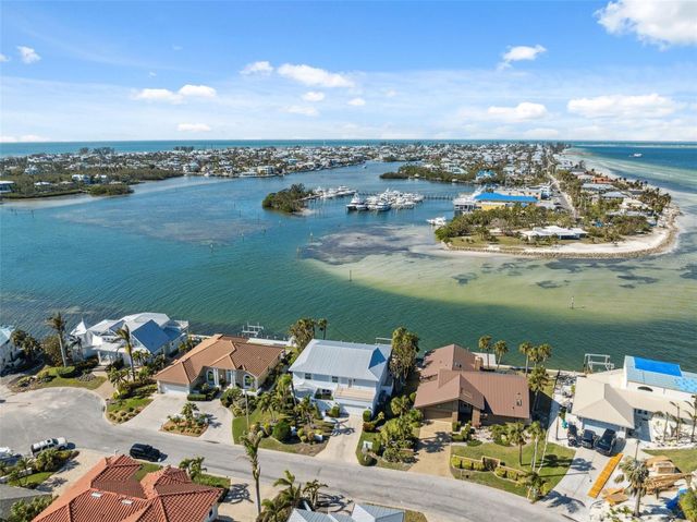727 KEY ROYALE DRIVE, Holmes Beach, FL 34217