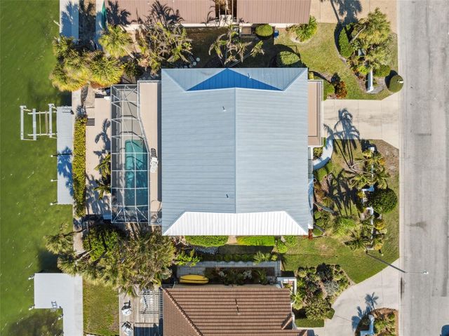 727 KEY ROYALE DRIVE, Holmes Beach, FL 34217
