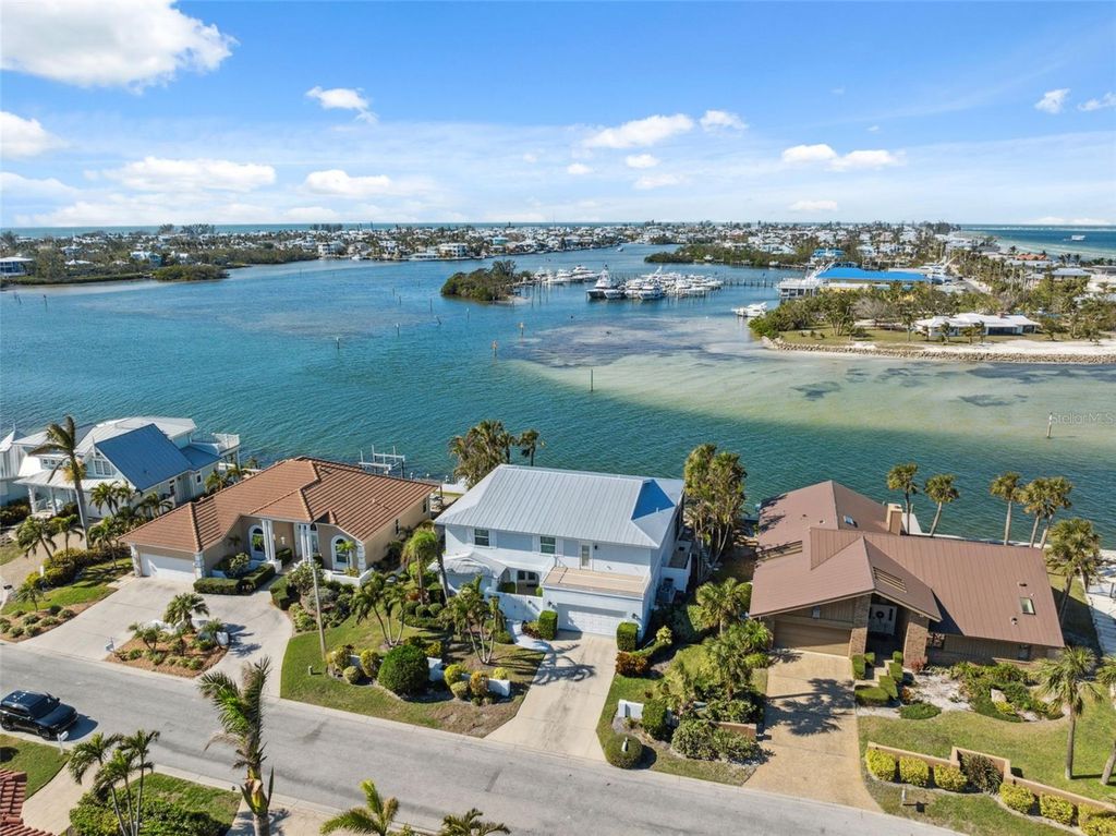 727 KEY ROYALE DRIVE, Holmes Beach, FL 34217
