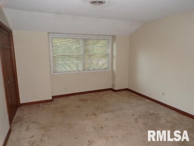 16 Wildwood Trail Trail, Bettendorf, IA 52722