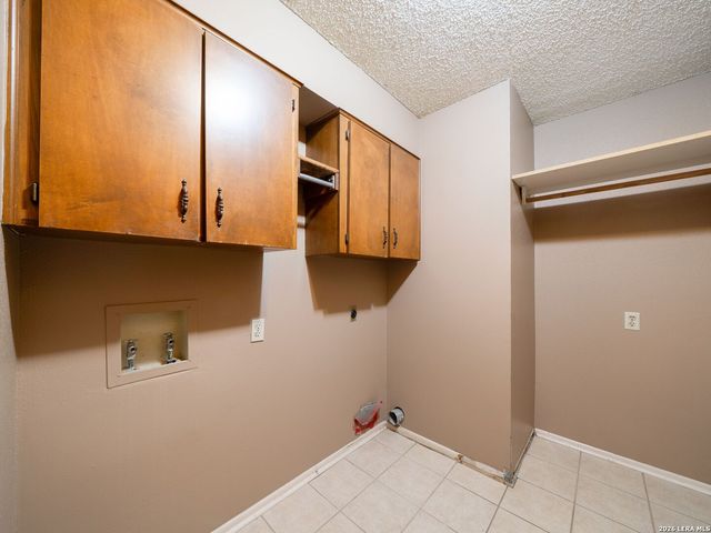 4534 Spotted Oak Woods, San Antonio, TX 78249