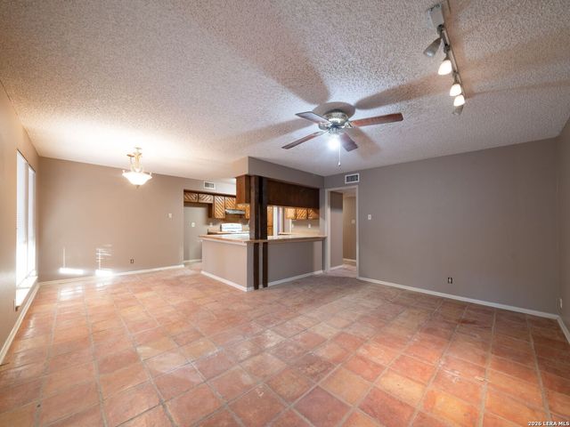 4534 Spotted Oak Woods, San Antonio, TX 78249