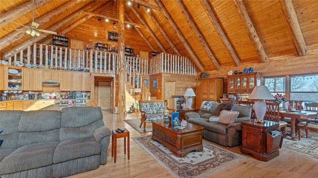 2852 Madison CR 2590, Kingston, AR 72742