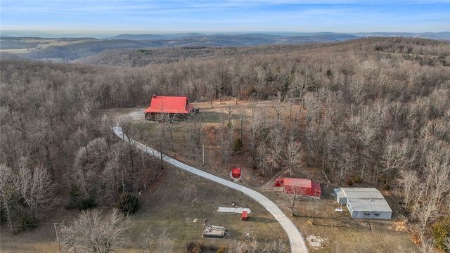 2852 Madison CR 2590, Kingston, AR 72742