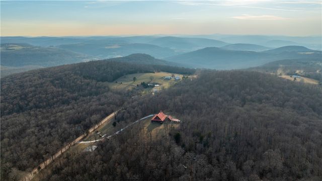 2852 Madison CR 2590, Kingston, AR 72742