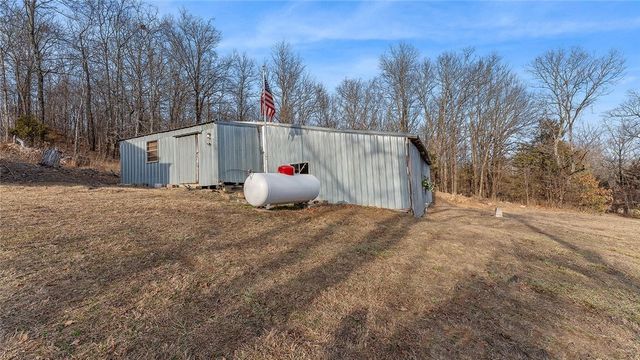 2852 Madison CR 2590, Kingston, AR 72742