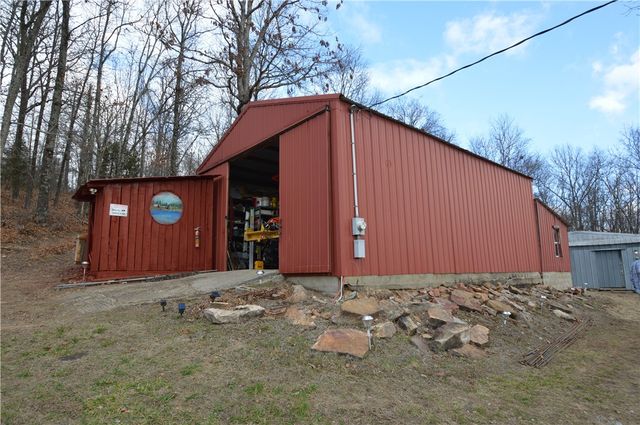2852 Madison CR 2590, Kingston, AR 72742
