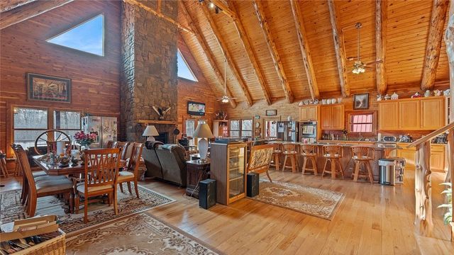 2852 Madison CR 2590, Kingston, AR 72742