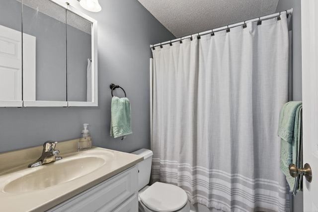 1109 Lawson Avenue E, Saint Paul, MN 55106