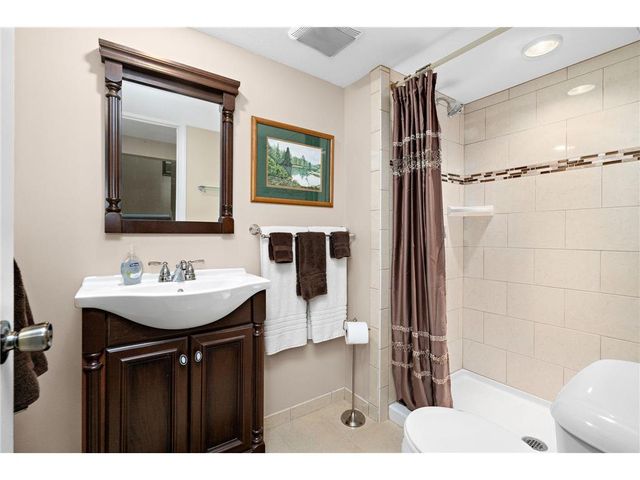 1109 Lawson Avenue E, Saint Paul, MN 55106