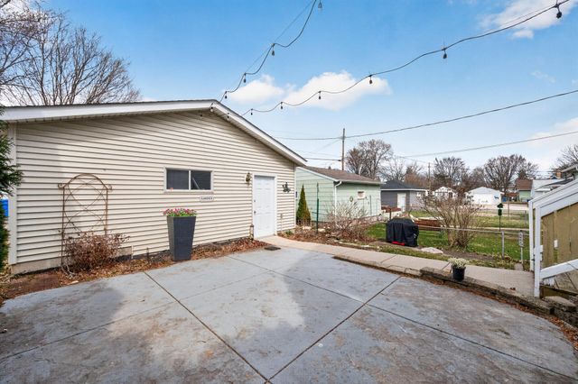 1109 Lawson Avenue E, Saint Paul, MN 55106