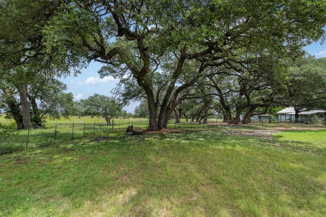 5030 Frenzel Road, Round Top, TX 78954