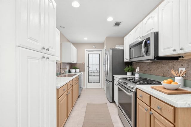 5030 Frenzel Road, Round Top, TX 78954