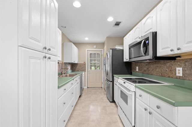 5030 Frenzel Road, Round Top, TX 78954