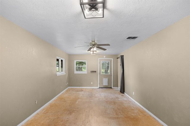 5030 Frenzel Road, Round Top, TX 78954