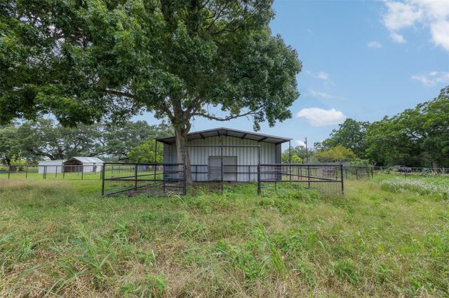 5030 Frenzel Road, Round Top, TX 78954