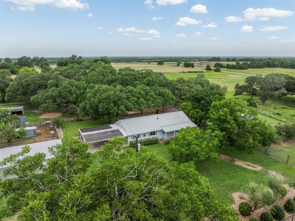 5030 Frenzel Road, Round Top, TX 78954
