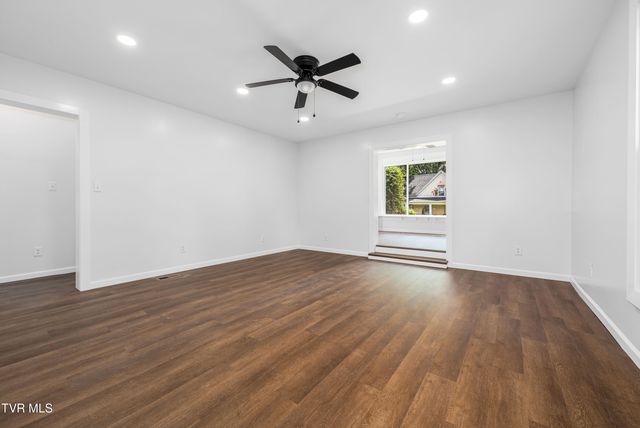 1007 Spring Street, Johnson City, TN 37604