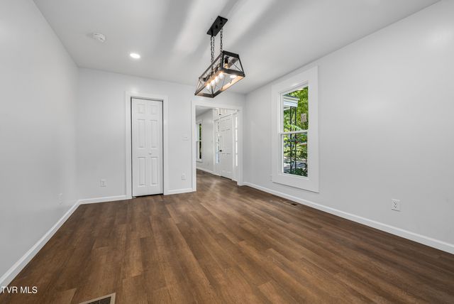 1007 Spring Street, Johnson City, TN 37604