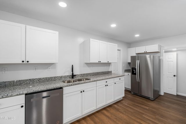 1007 Spring Street, Johnson City, TN 37604