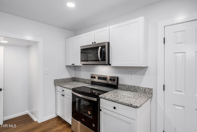 1007 Spring Street, Johnson City, TN 37604