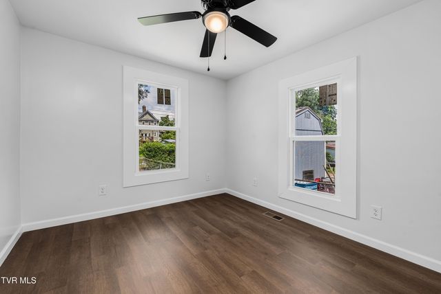 1007 Spring Street, Johnson City, TN 37604