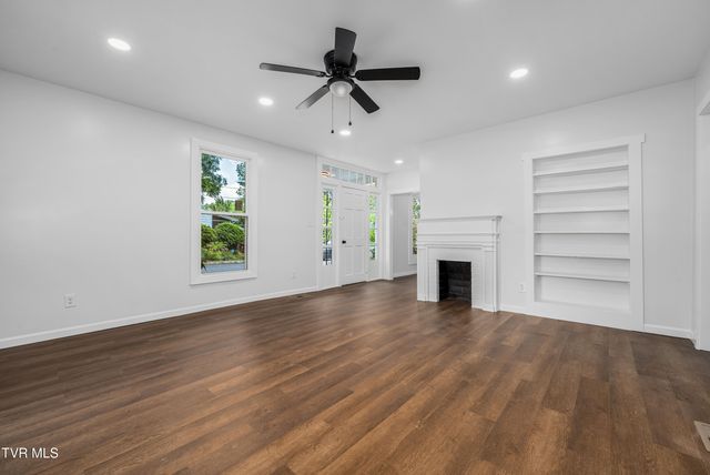 1007 Spring Street, Johnson City, TN 37604