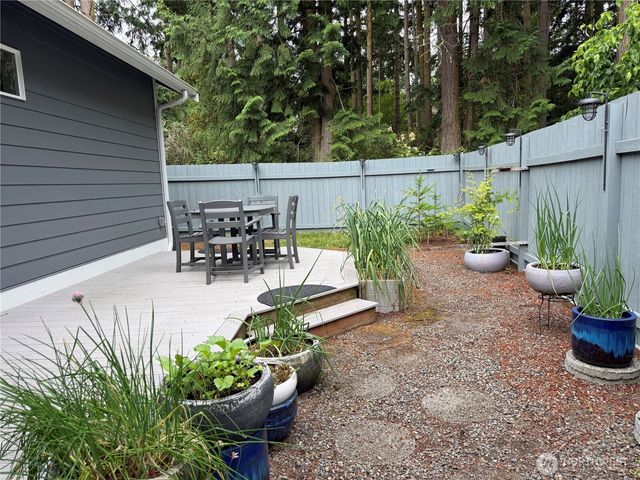 2252 W Rosecrans Court, Port Townsend, WA 98368
