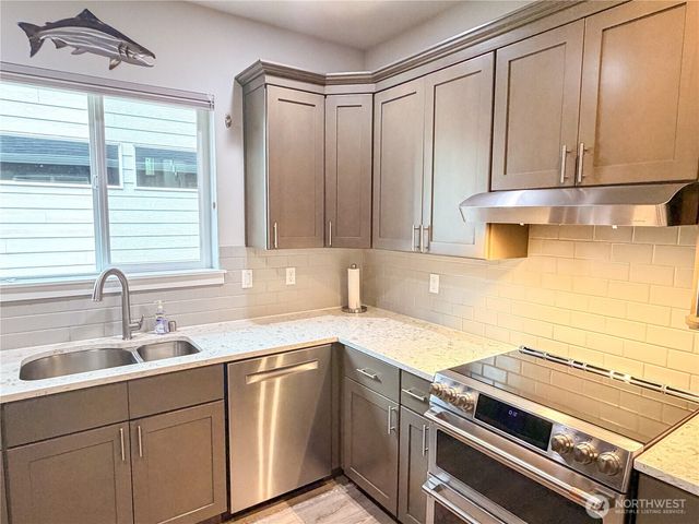 2252 W Rosecrans Court, Port Townsend, WA 98368