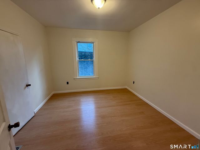 180 5th Street 1, Bridgeport, CT 06607