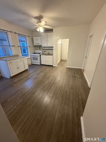 180 5th Street 1, Bridgeport, CT 06607