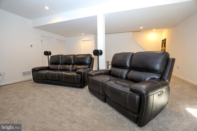 9 STONE MILL RD, Duncannon, PA 17020