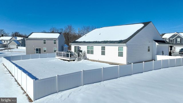 9 STONE MILL RD, Duncannon, PA 17020