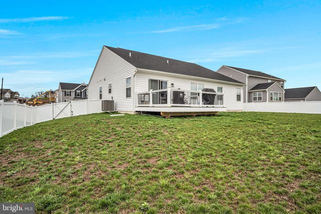 9 STONE MILL RD, Duncannon, PA 17020